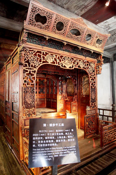 清代抜步千工床