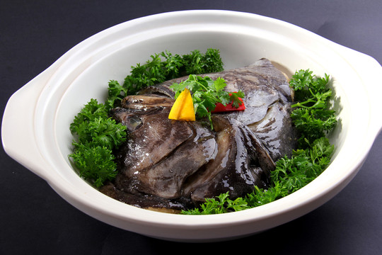 生焗碟魚頭