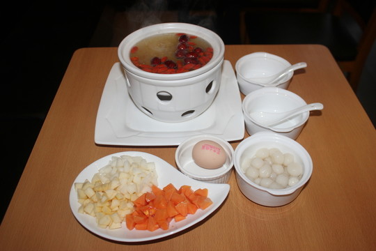 酒釀火鍋