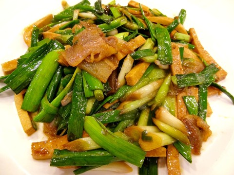 咸肉白干炒大蒜