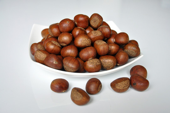 盤子板栗素材
