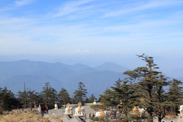 峨眉山