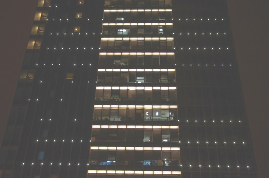 夜色下的高樓