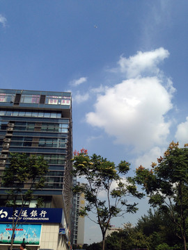 現(xiàn)代都市 南京 寫(xiě)字樓 商業(yè)