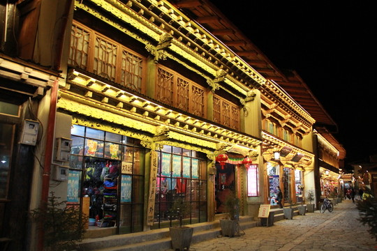 步行街夜景