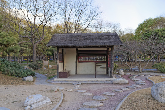 茅草房 （高清）