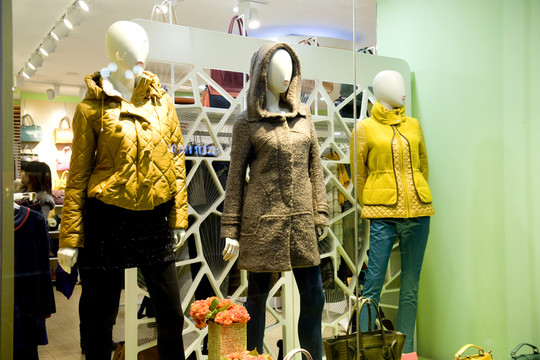 服裝專賣店櫥窗