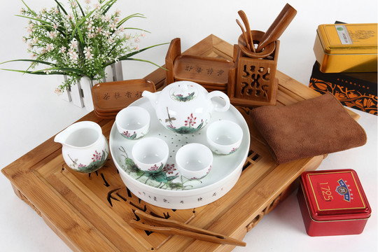 粉彩陶瓷