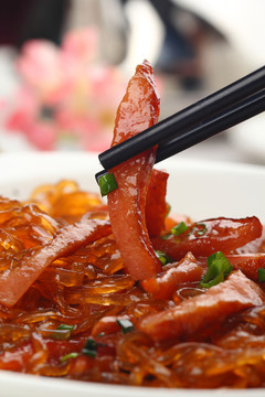 填鴨炒粉