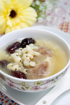薏米骨頭湯