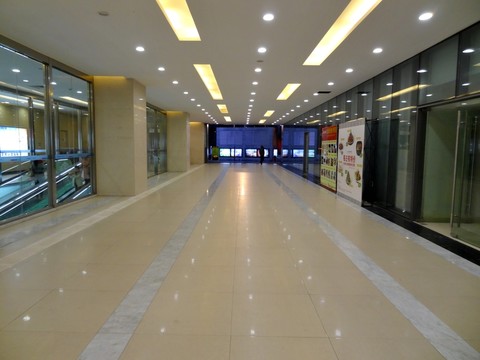 商場(chǎng)通道 超市走廊