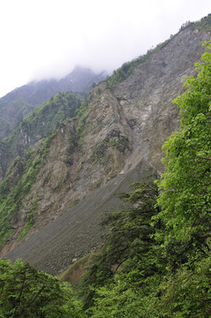 九峰山山體滑坡