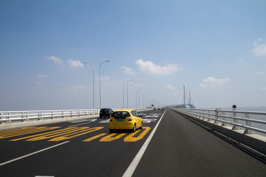 現(xiàn)代橋梁 跨海大橋 現(xiàn)代建筑