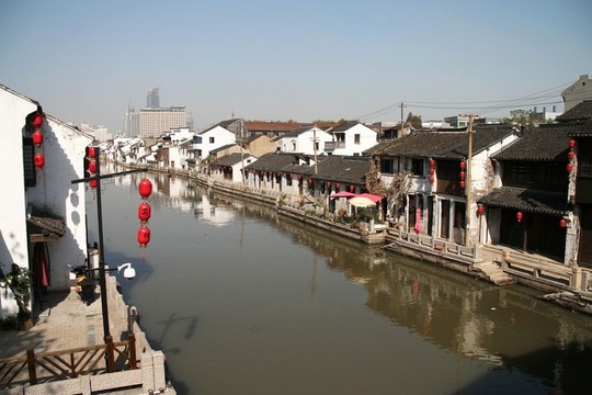 運(yùn)河畔