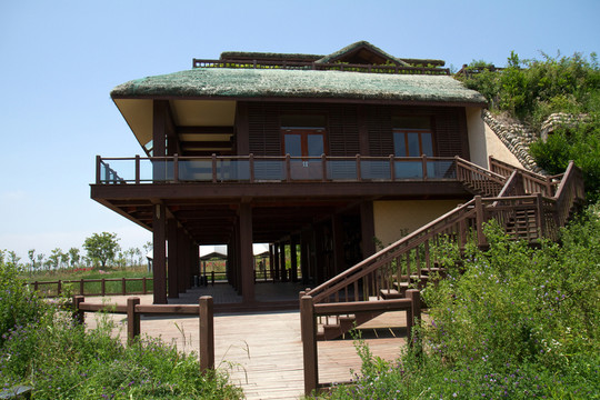 崇明東灘濕地公園 藍天 木屋