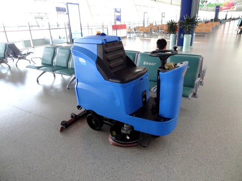 機(jī)場(chǎng)清掃車