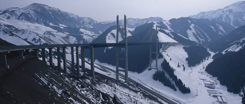 果子溝大橋 天山冬季 雪山風(fēng)光