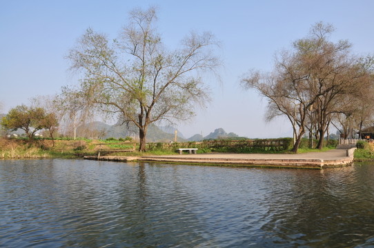 湖水風(fēng)光