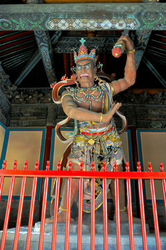 碧云寺山門(mén)殿哈將雕塑