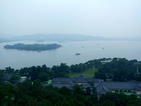 雨中西湖