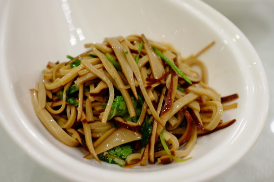 涼拌干絲