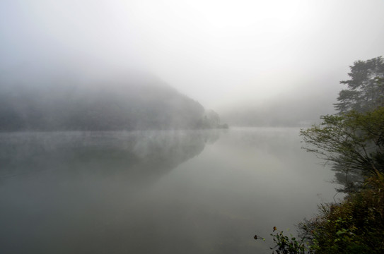廣東韶關南雄帽子峰保護區(qū)山水