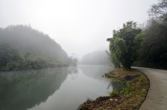 廣東韶關(guān)南雄帽子峰保護區(qū)山水
