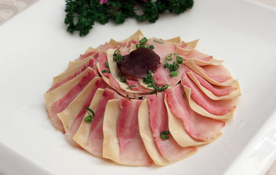咸肉蒸百葉