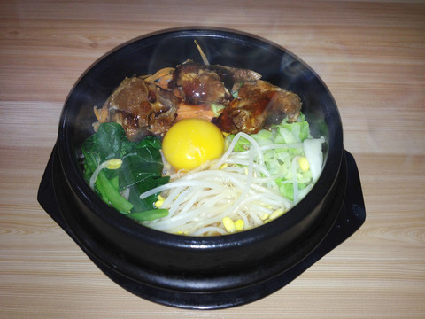 鐵板排骨拌飯