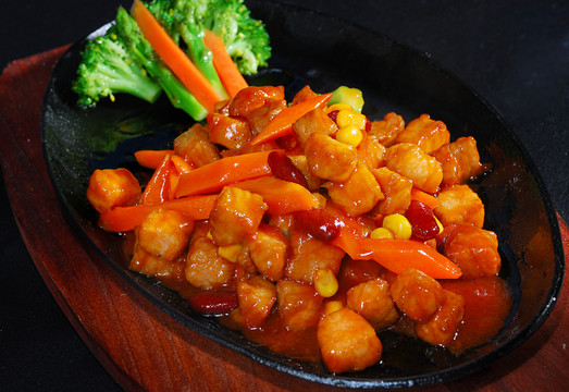 鐵板牛肉粒