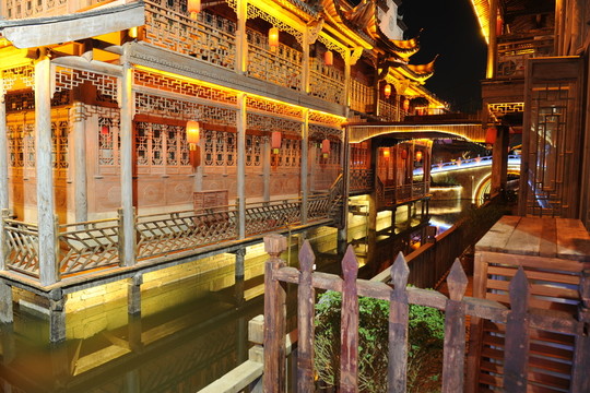 臺(tái)兒莊古城夜景