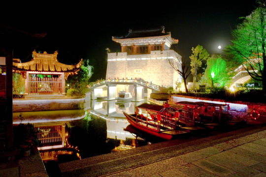 臺(tái)兒莊古城夜景