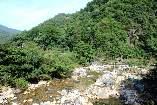山澗溪流