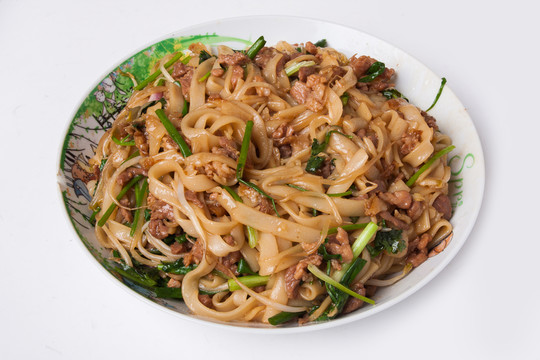 河粉炒肉片