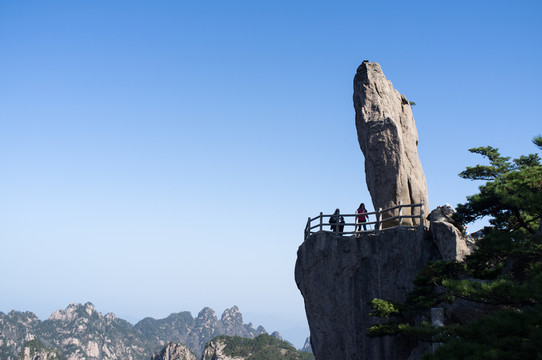 黃山飛來石