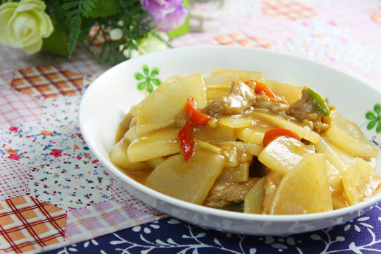 蘿卜炒肉片