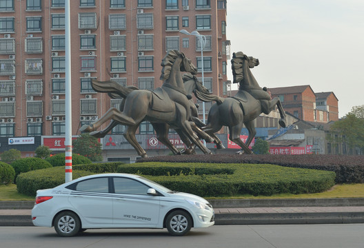 雕塑 馬 銅馬 三匹馬 城市雕