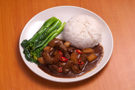 蘿卜牛腩飯