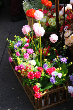 盤就插花