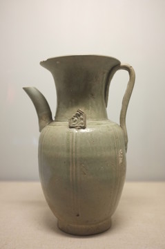 越窯瓜棱執(zhí)壺