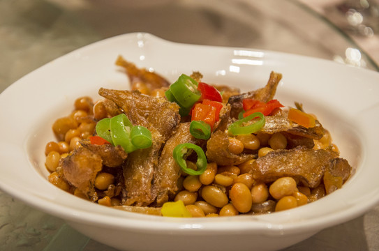 黃豆小熏魚