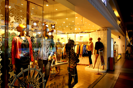 服裝店裝飾設(shè)計(jì)