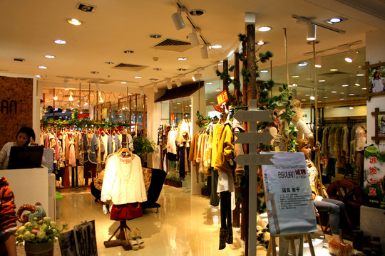 服飾店裝飾