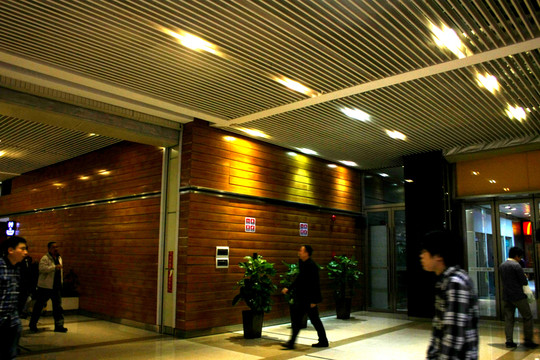 商場(chǎng)裝飾設(shè)計(jì)