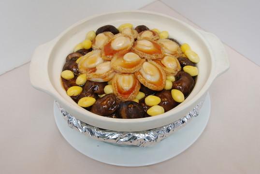 銀杏花菇鮑魚仔煲