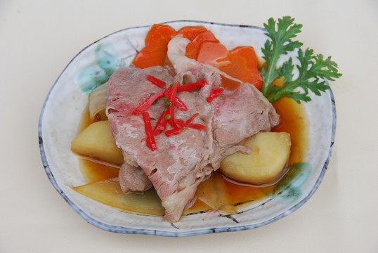 牛肉煮薯仔