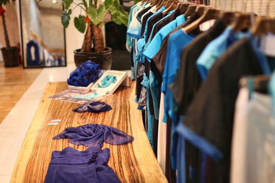 時尚購物 櫥窗 服飾 品質(zhì)生活