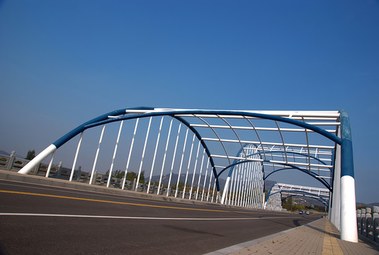 鋼架橋
