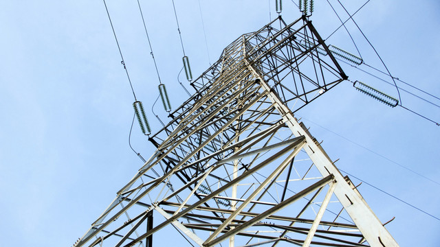 高壓電線塔