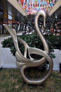 不銹鋼天鵝雕塑